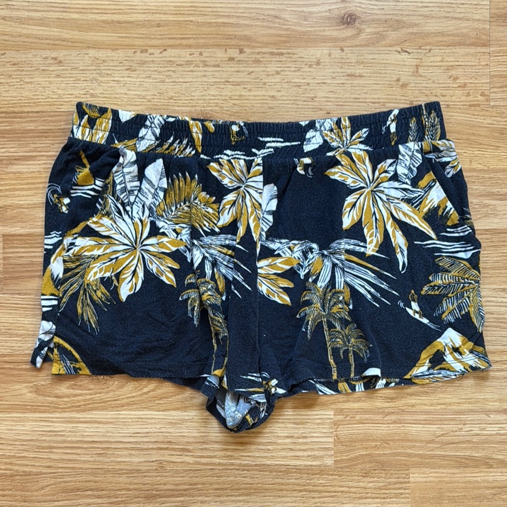 H&M Floral Print Lounge Shorts - size M